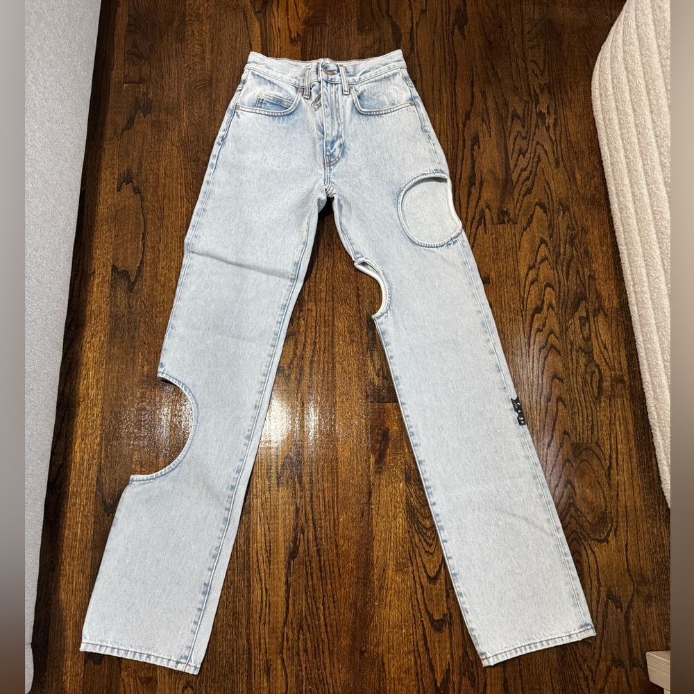 Off-white - Picture 3 of 7